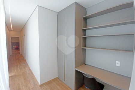Casa à venda com 3 suítes no condomínio Campo de Toscana, Vinhedo - SP