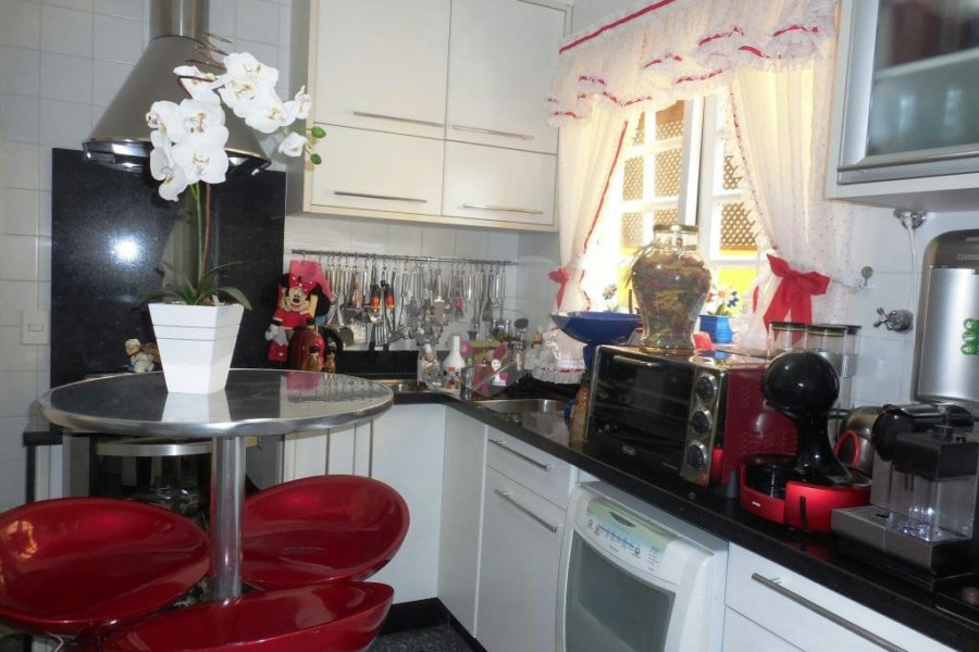 Casa à venda com 3 suítes no condomínio Itatinga I, São Paulo - SP