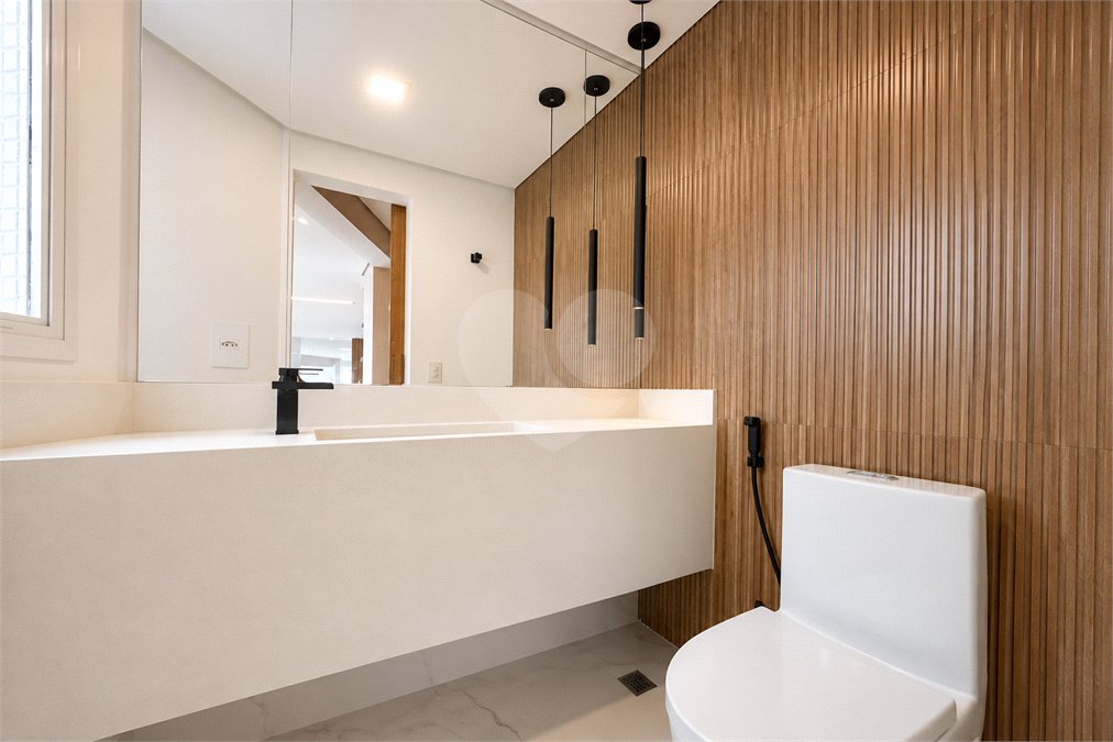 Apartamento à venda com 5 suítes em Parque Enseada, Guarujá, SP
