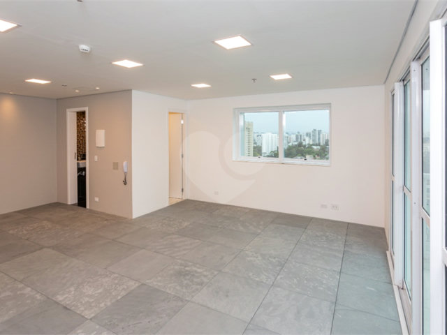 Sala à venda em Alto da Boa Vista, São Paulo, SP