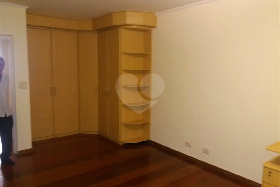 Apartamento à venda com 4 quartos, sendo 1 suíte,  em Santana, São Paulo, SP