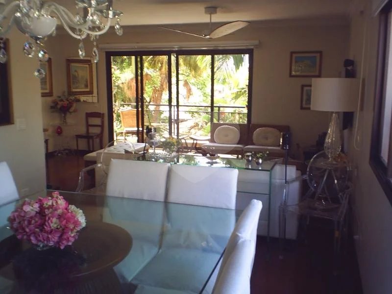 Apartamento á venda na Vila Olímpia de 156m² com 3 dormitórios, 1 suíte e 2 vagas.