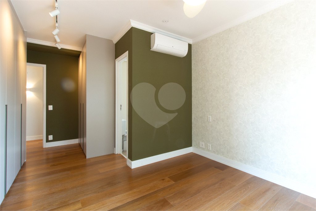 Apartamento à venda com 3 suítes em Brooklin, São Paulo, SP