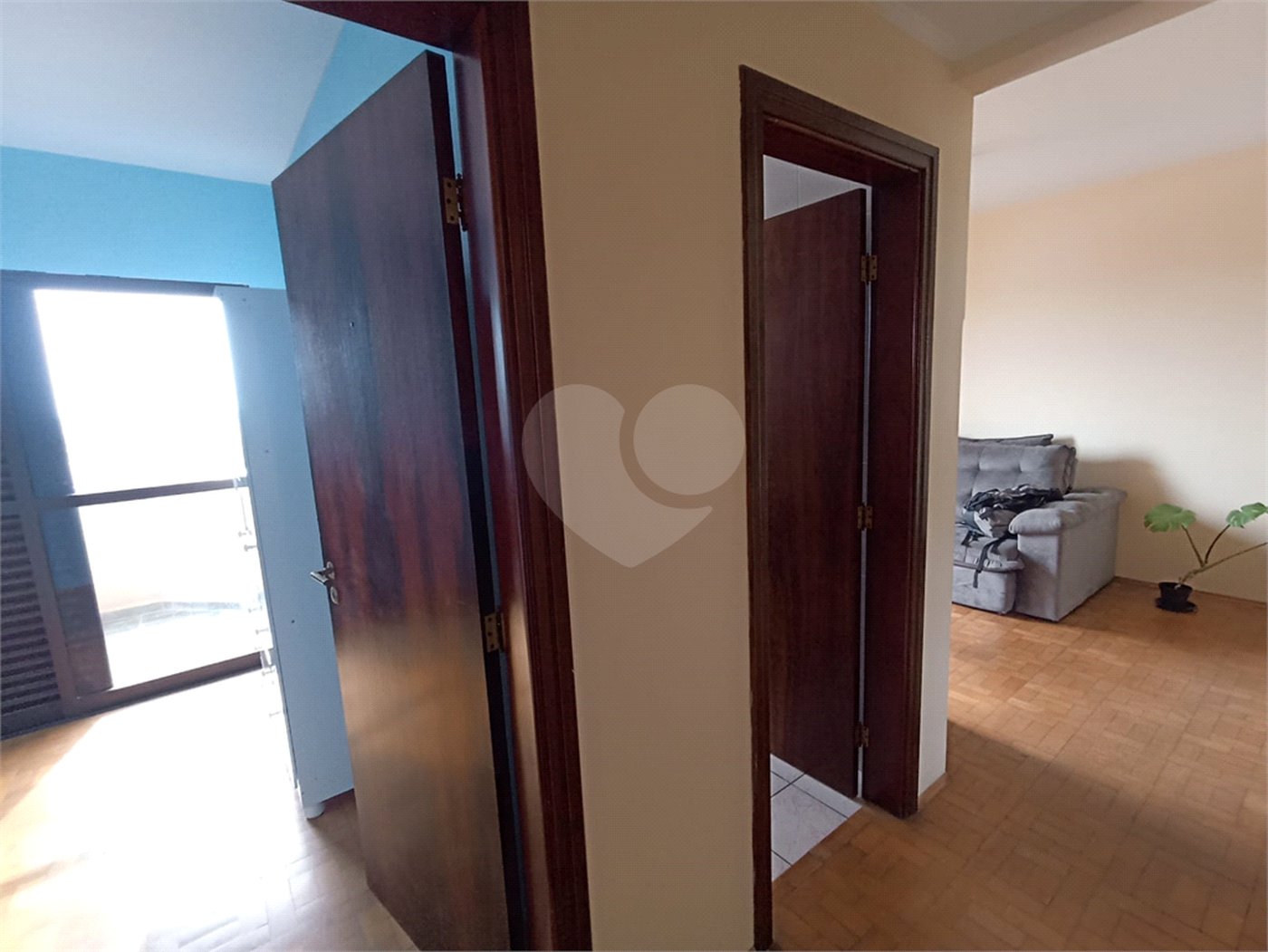 Apartamento à venda com 2 quartos, sendo 1 suíte, em Vila Maria, Itapetininga, SP