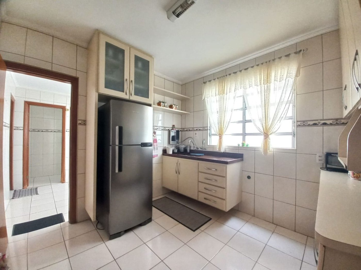 Belíssimo Apartamento de Frente, 3 Quartos, com Garagem Fechada, à Venda no Marapé – Santos/SP