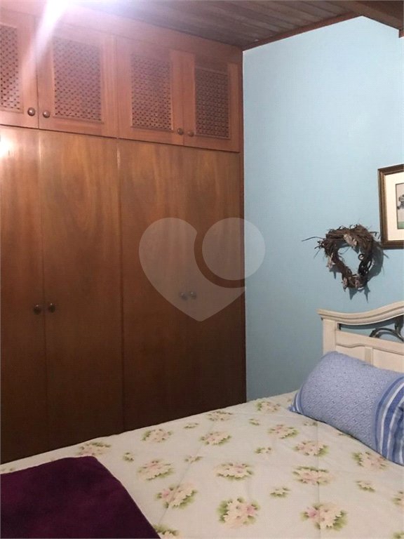Sobrado à venda com 5 quartos, sendo 1 suíte, em Roseira, Mairiporã, SP