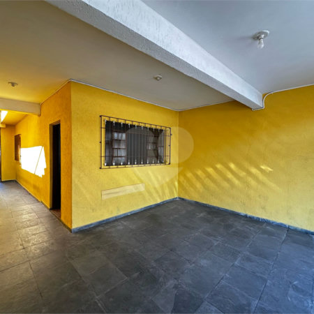 Sobrado à venda com 4 quartos, sendo 1 suíte, em Vila Amorim, Suzano, SP