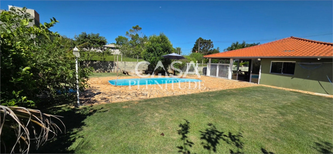 Casa em condomínio à venda ou para alugar com 3 quartos, sendo 1 suíte, em Village da Serra, Araçoiaba da Serra, SP