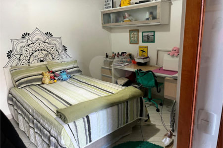 Casa à venda com 3 quartos, sendo 2 suítes, no condomínio Palmas, São Paulo - SP