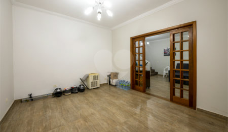 Sobrado à venda com 3 quartos, sendo 2 suítes,  em Brooklin, São Paulo, SP