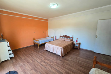 Casa à venda com 5 quartos, sendo 1 suíte,  em Vila Santana, Itapetininga, SP