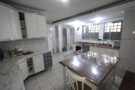 Sobrado à venda com 3 quartos, sendo 1 suíte, em Jardim Trussardi, São Paulo, SP