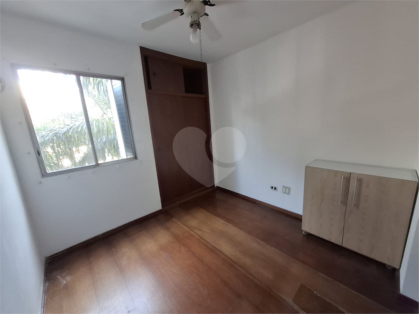 Apartamento à venda com 3 quartos, sendo 1 suíte, em Jardim Marajoara, São Paulo, SP