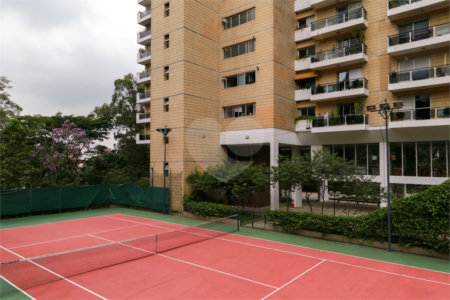 Apartamento à venda com 4 quartos, sendo 3 suítes, em Alto da Boa Vista, São Paulo, SP