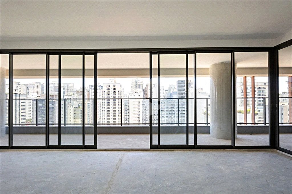 Apartamento à venda com 3 suítes em Campo Belo, São Paulo, SP