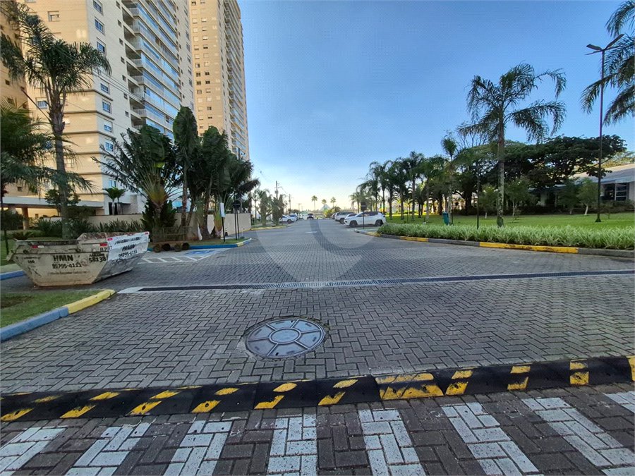Apartamento à venda com 3 quartos, sendo 1 suíte,  em Jardim Olympia, São Paulo, SP