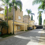 Casa à venda com 3 suítes no condomínio Villaggio Belvedere, São Paulo - SP