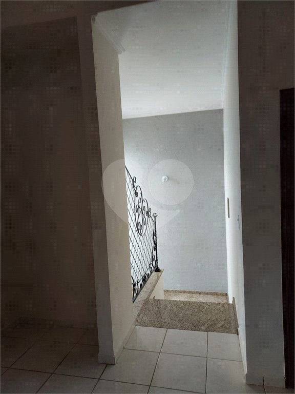 Sobrado à venda com 3 quartos, sendo 1 suíte,  em Jardim Regina, Indaiatuba, SP