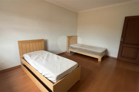 Sobrado à venda ou para alugar com 4 quartos, sendo 2 suítes, em Jardim Terceiro Centenário, Atibaia, SP