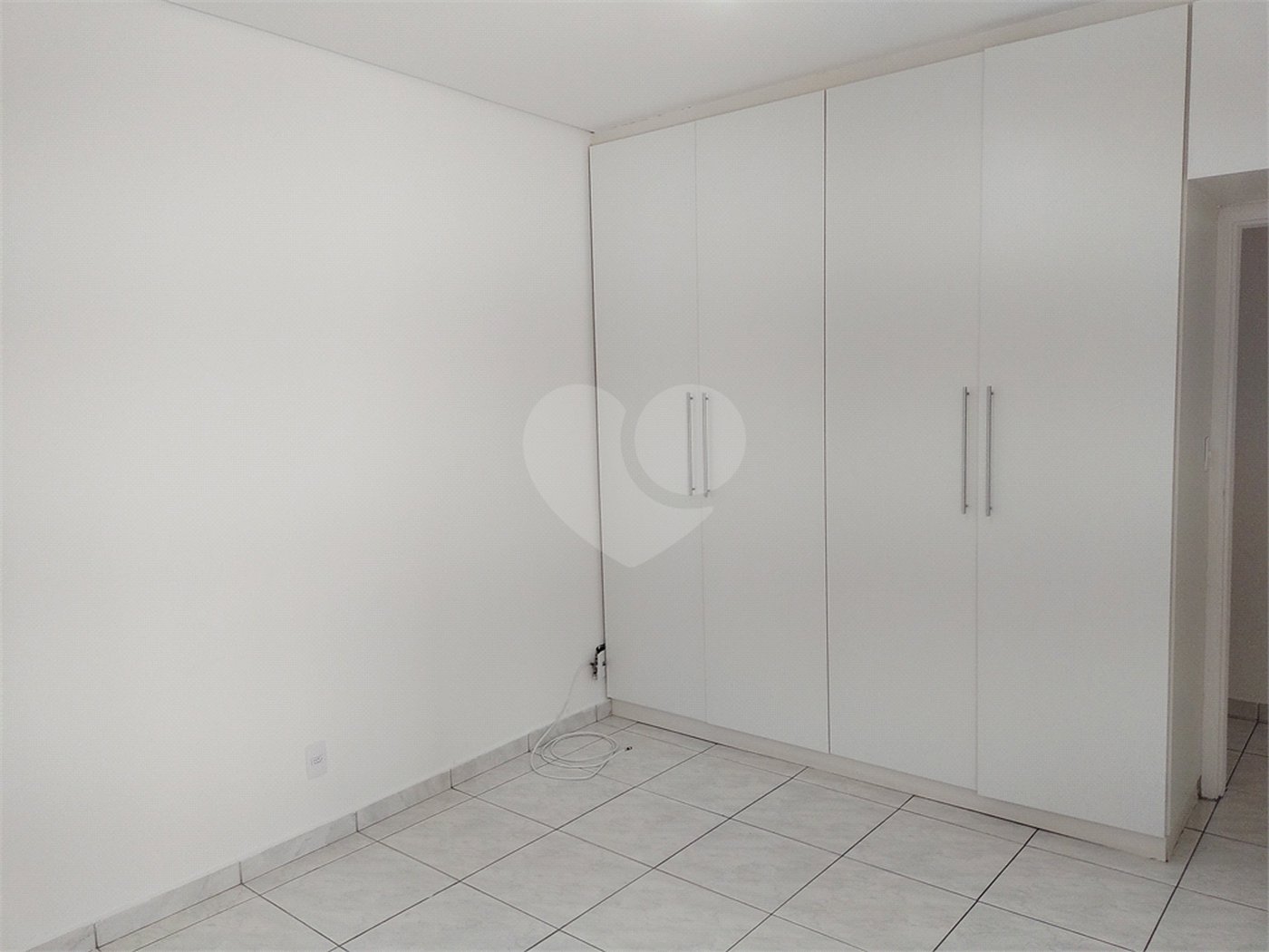 Casa à venda com 3 quartos, sendo 1 suíte,  em Vila Cordeiro, São Paulo, SP