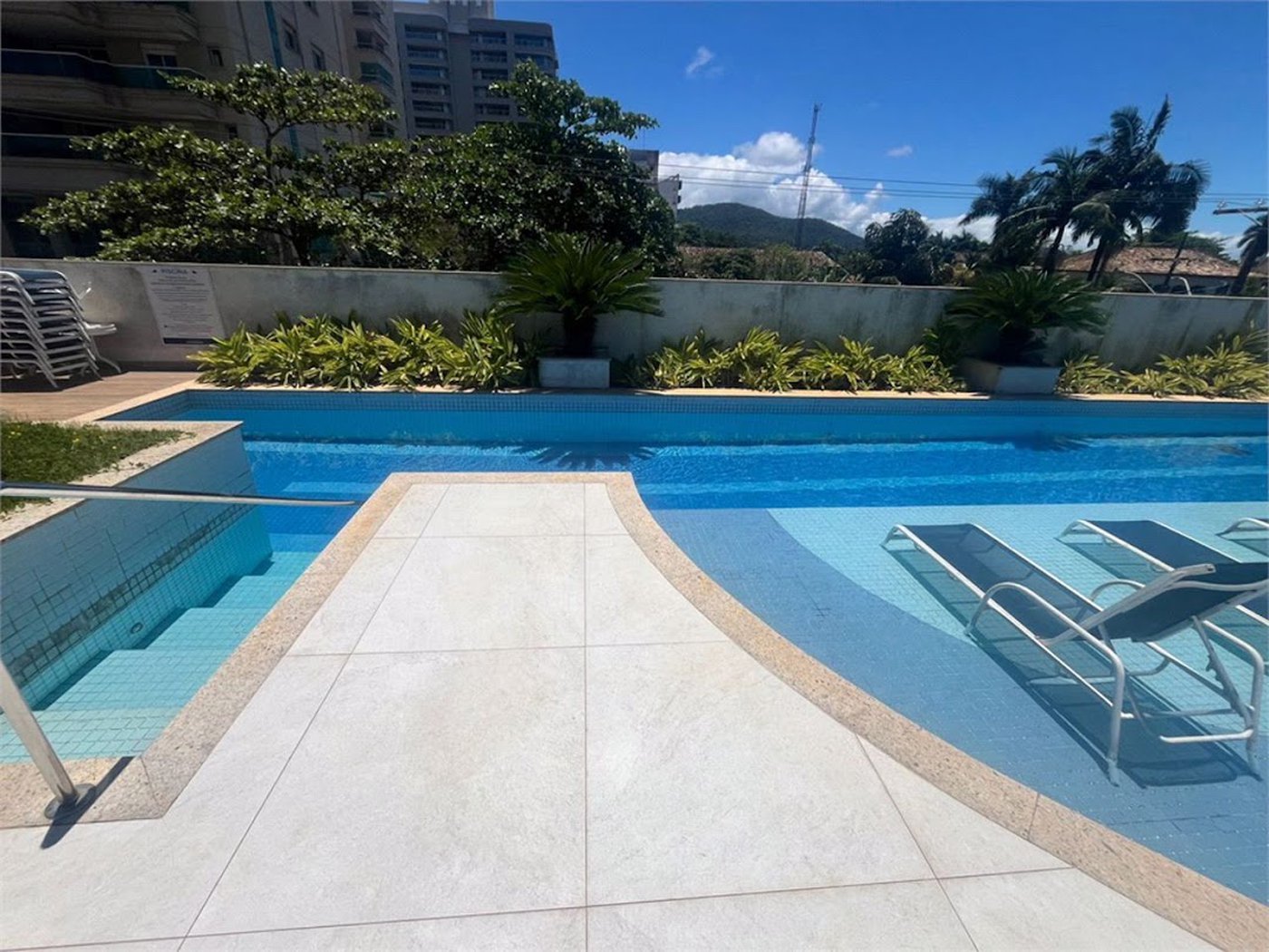 Apartamento Moderno à Venda na Enseada | Varanda Gourmet e Lazer Completo