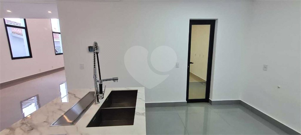 Casa à venda com 3 suítes no condomínio Reserva dos Vinhedos, Louveira - SP
