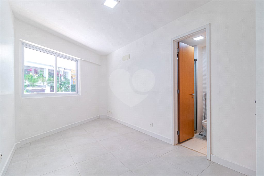 Apartamento à venda com 3 quartos, sendo 1 suíte, em Lagoa, Rio de Janeiro, RJ