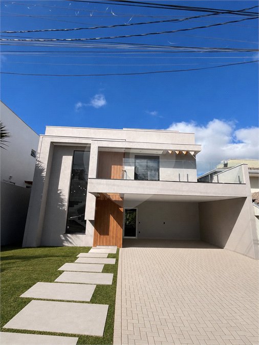 Casa à venda com 4 quartos, sendo 3 suítes, no condomínio Recanto dos Paturis, Vinhedo - SP