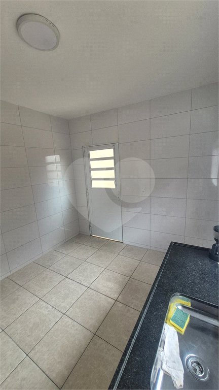 Sobrado à venda com 3 quartos, sendo 1 suíte, em Jardim Las Vegas, Santo André, SP