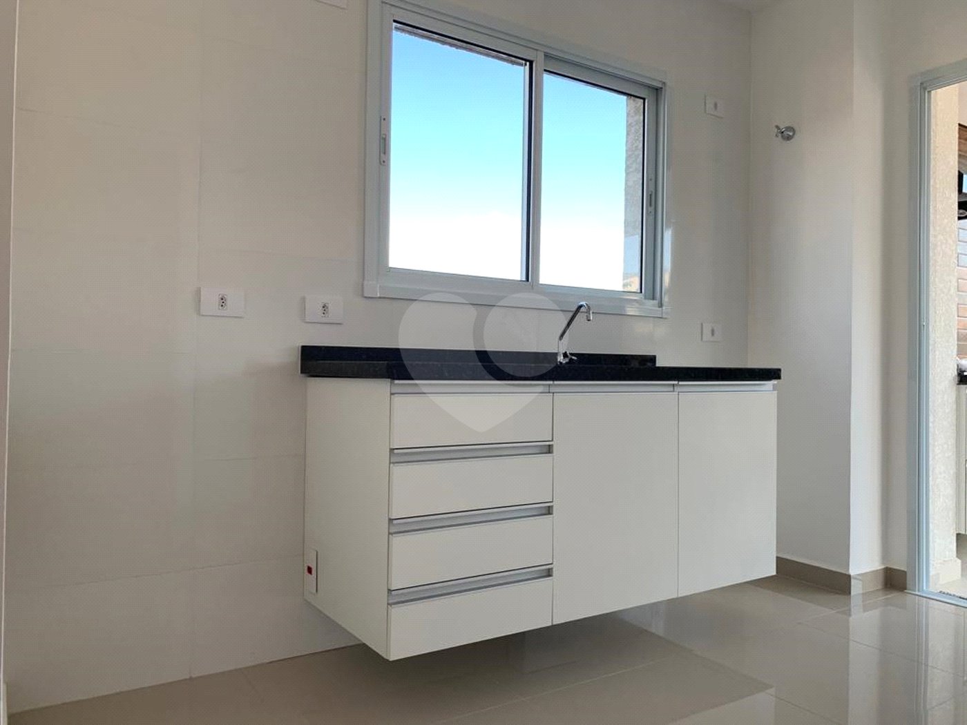 Apartamento à venda ou para alugar com 3 quartos, sendo 1 suíte, em Atibaia Jardim, Atibaia, SP