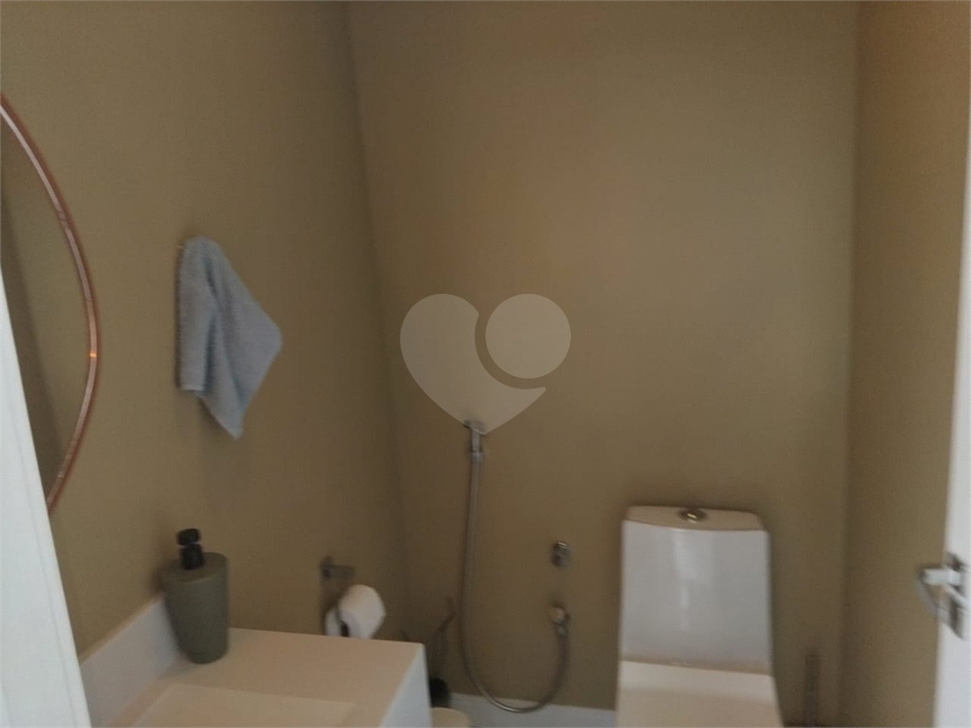 Casa à venda com 4 quartos, sendo 1 suíte,  no condomínio Vivaldi, Mogi das Cruzes - SP