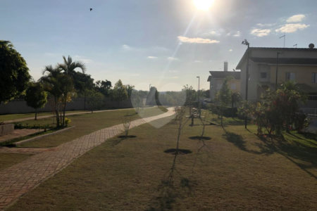 Casa à venda com 3 quartos, sendo 1 suíte, no condomínio Vila Nova Horizonte, Suzano - SP