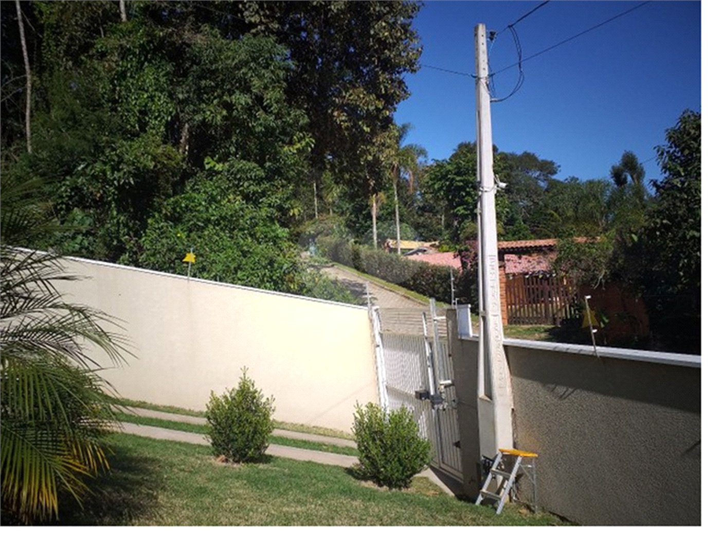 Casa à venda com 3 quartos, sendo 1 suíte, no condomínio Mirante da Mantiqueira, Mairiporã - SP