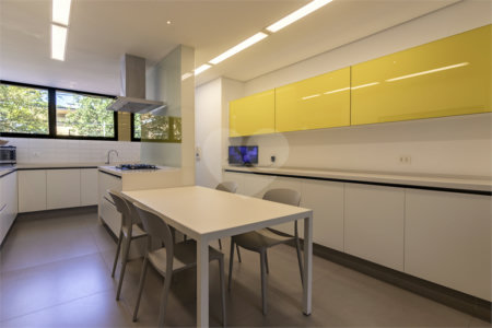 Casa à venda com 3 suítes em Jardim Luzitânia, São Paulo, SP