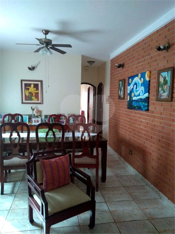 Casa à venda com 4 quartos, sendo 2 suítes, em Jardim Paulista, Atibaia, SP