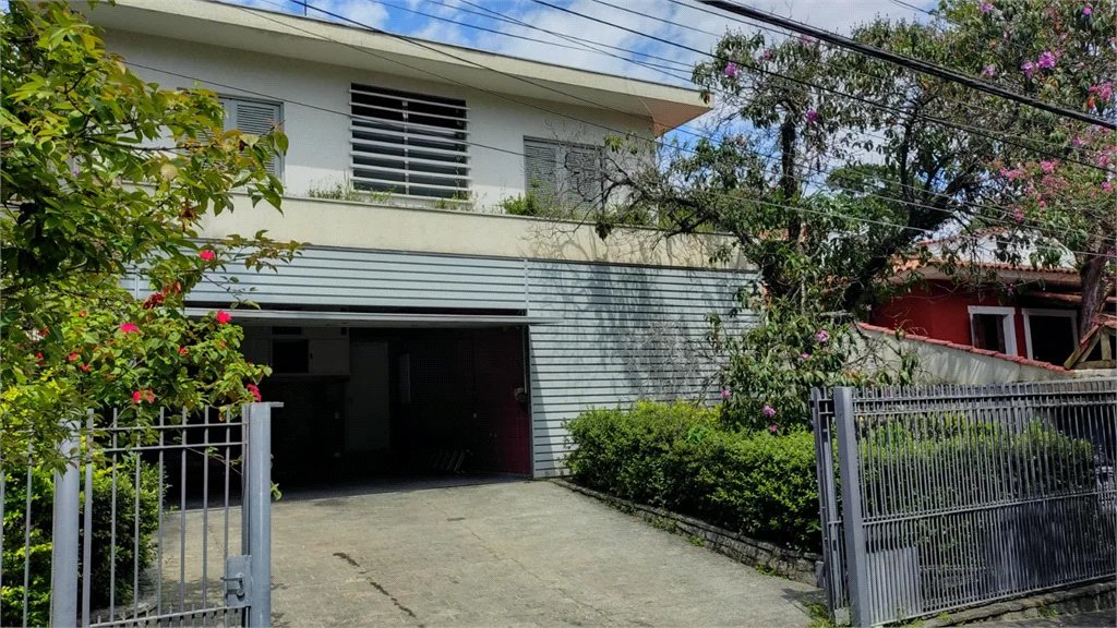 Casa à venda com 4 suítes em Vila Pirajussara, São Paulo, SP