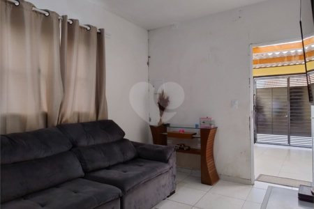 Casa à venda com 3 quartos, sendo 1 suíte,  em Vila Rei, Mogi das Cruzes, SP