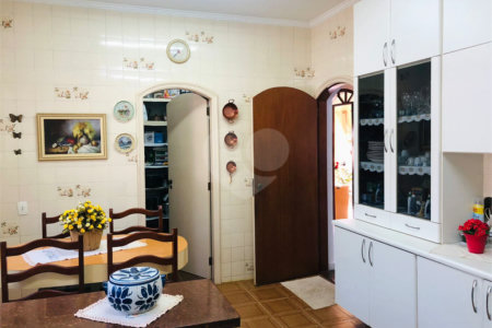 Chácara à venda com 6 quartos, sendo 2 suítes, em Vila Moraes, Mogi das Cruzes, SP