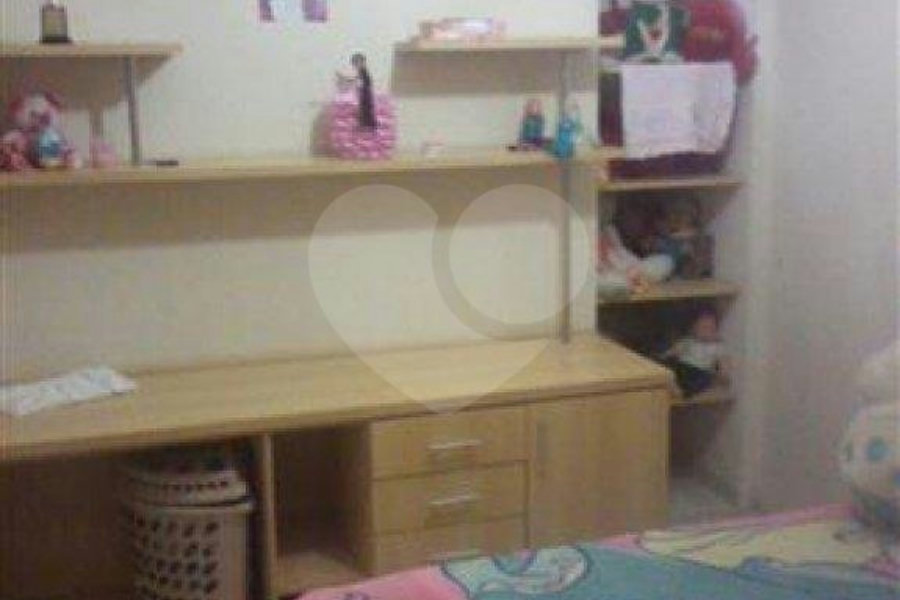 Casa à venda com 4 quartos, sendo 1 suíte, em Jardim Peri, São Paulo, SP