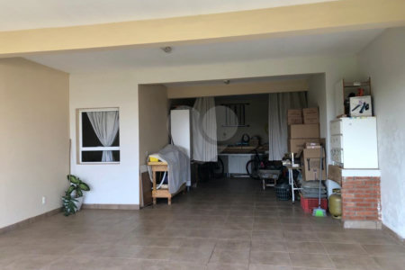 Casa à venda com 5 quartos, sendo 2 suítes, no condomínio Terras de Santa Izabel, Salto - SP