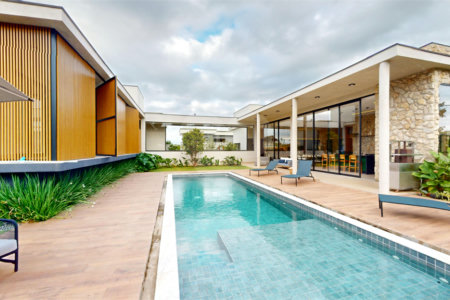 Terreno à venda com 4 suítes no condomínio Residencial Jequitiba, Jacareí - SP