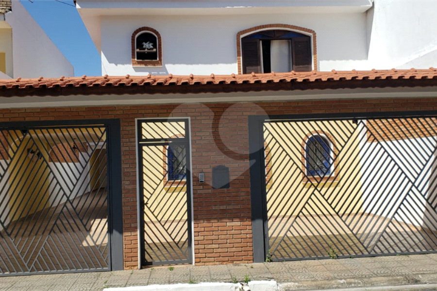 Sobrado à venda com 3 quartos, sendo 1 suíte, em Tremembé, São Paulo, SP