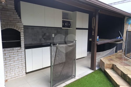 Casa à venda com 3 quartos, sendo 1 suíte, no condomínio Paraíso Classe A, Rio de Janeiro - RJ