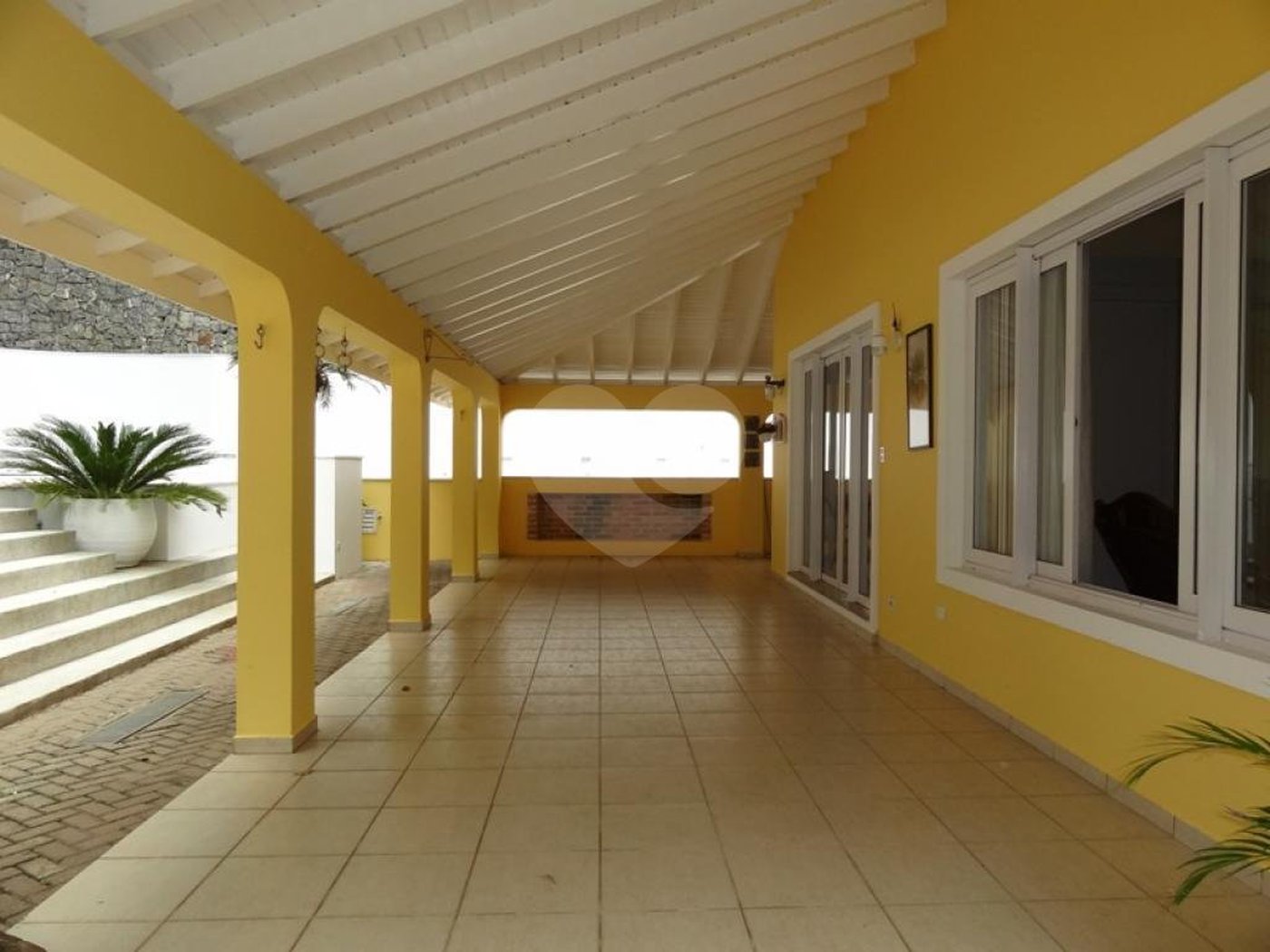 Casa à venda com 4 suítes no condomínio Jardim Ibiratiba, São Paulo - SP