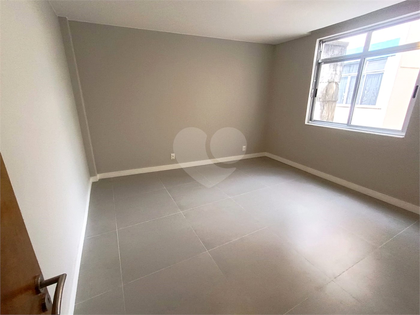 Apartamento à venda com 2 quartos, sendo 1 suíte,  em Maracanã, Rio de Janeiro, RJ