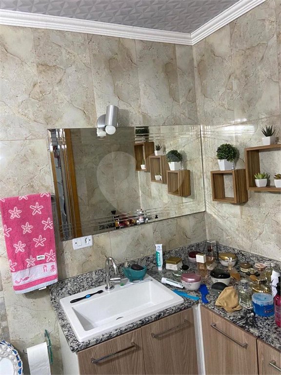 Sobrado à venda com 3 suítes em Jardim Celeste, São Paulo, SP