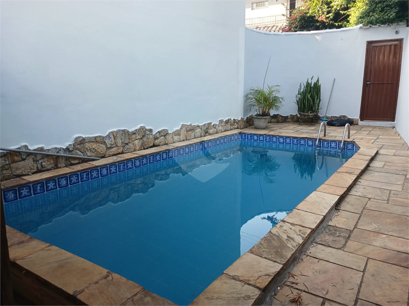 Casa à venda com 4 quartos, sendo 2 suítes, em Vila Gustavo, São Paulo, SP