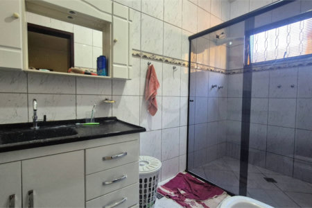 Casa à venda com 3 quartos, sendo 1 suíte, em Vila Angélica, Sorocaba, SP