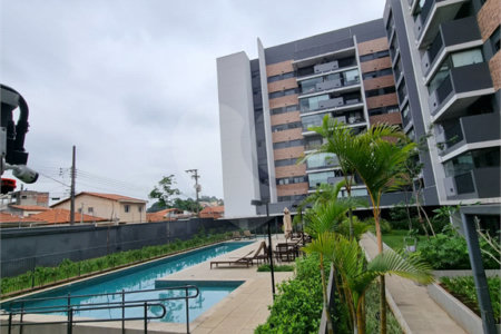 Apartamento à venda com 3 quartos, sendo 1 suíte,  em Ferreira, São Paulo, SP