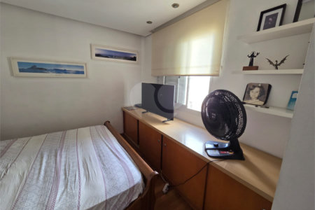 Cobertura à venda com 3 quartos, sendo 1 suíte, em Cidade São Francisco, São Paulo, SP